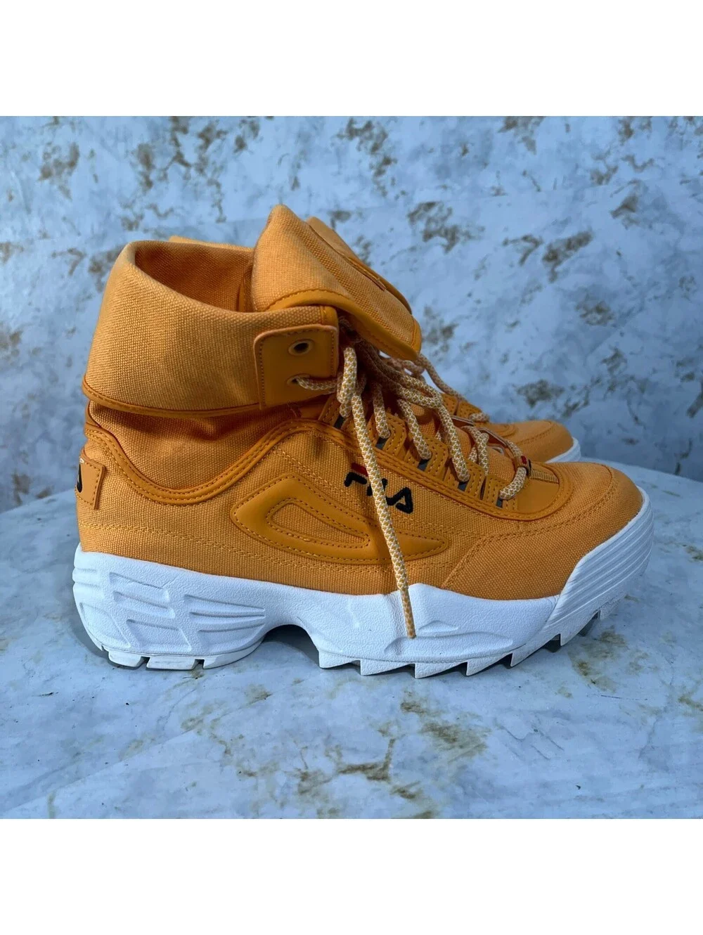 Fila upper discoloration